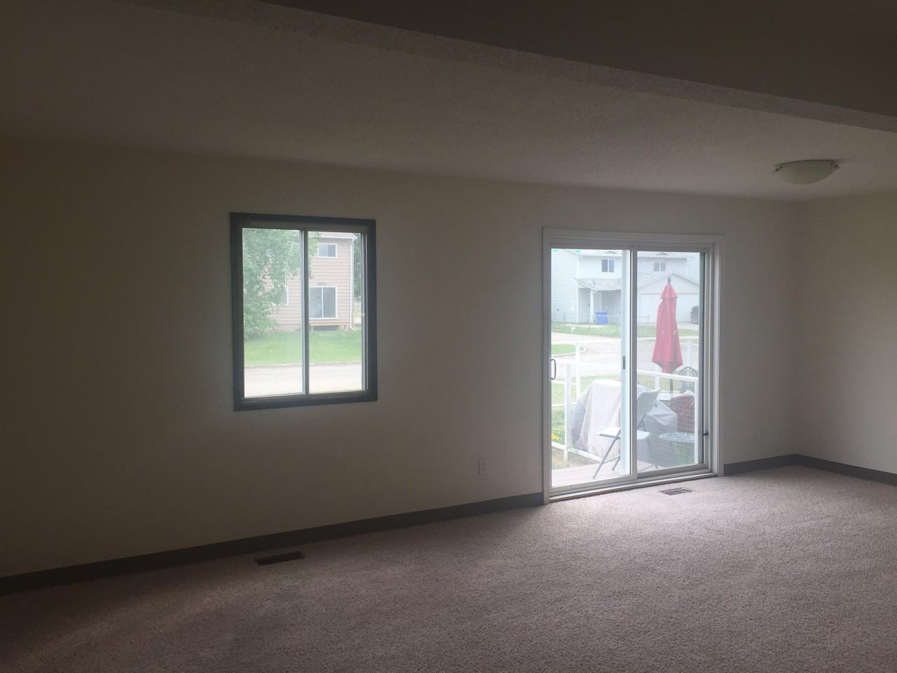 8905 8905 102 Ave. Village St. John #8905 - Photo 5 of 14