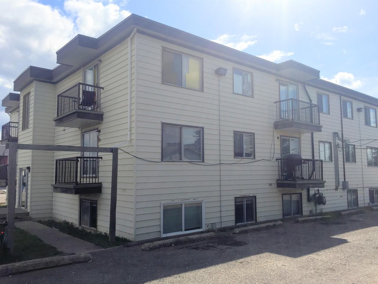 10916 101 Ave #103