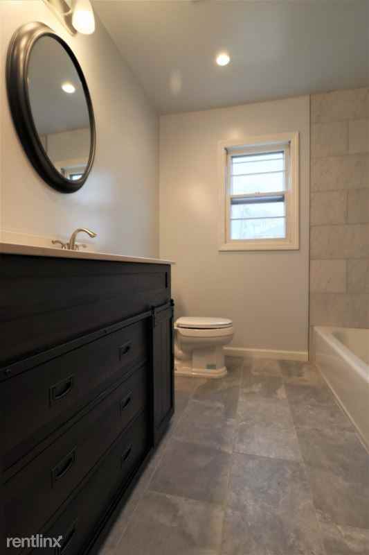 70 Haverhill Ave - Photo 3 of 8