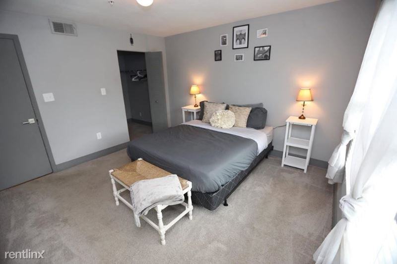 6401 S West Shore Blvd - Photo 2 of 24