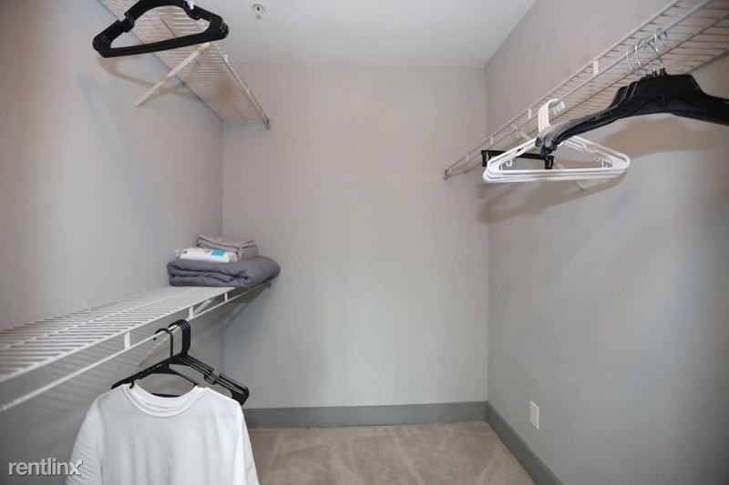 6401 S West Shore Blvd - Photo 3 of 24