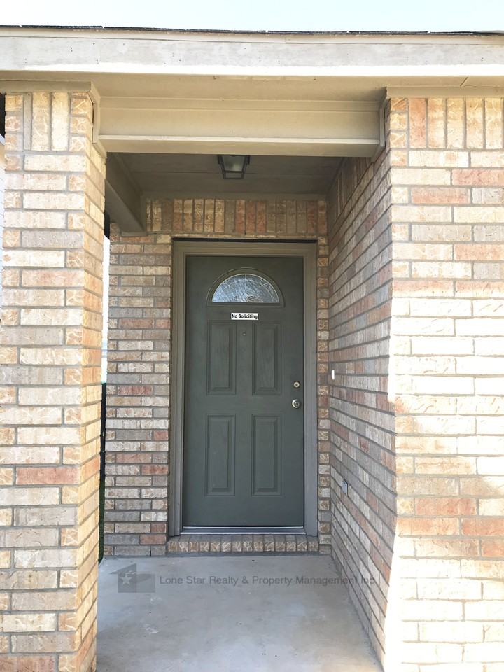 6600 Taree Loop - Photo 2 of 37