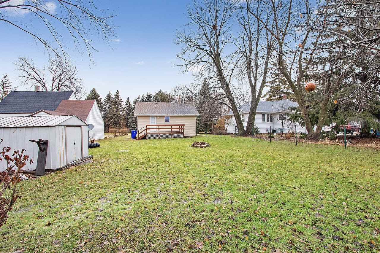 1209 Hillcrest Dr - Photo 3 of 12