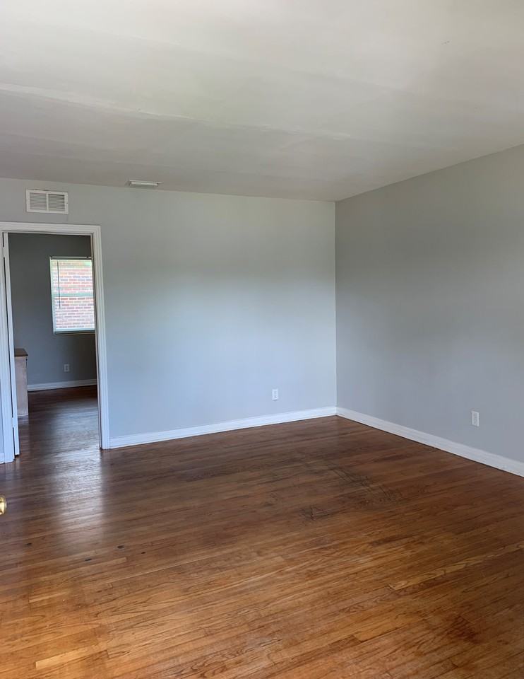 1466 Palm Ave - Photo 2 of 17