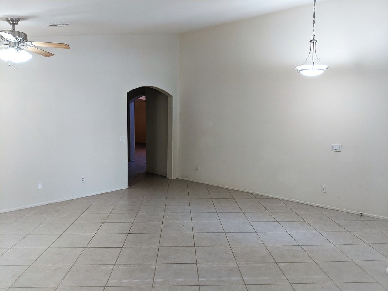 9125 W Riverside Ave - Photo 4 of 30