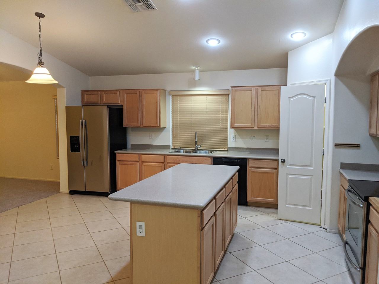 9125 W Riverside Ave - Photo 6 of 30