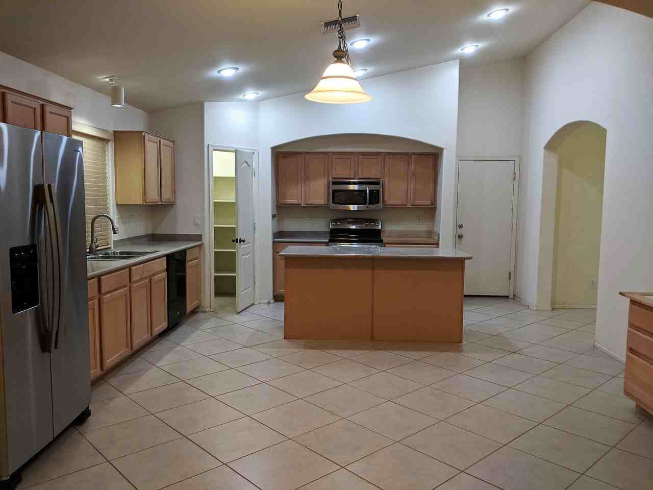 9125 W Riverside Ave - Photo 7 of 30