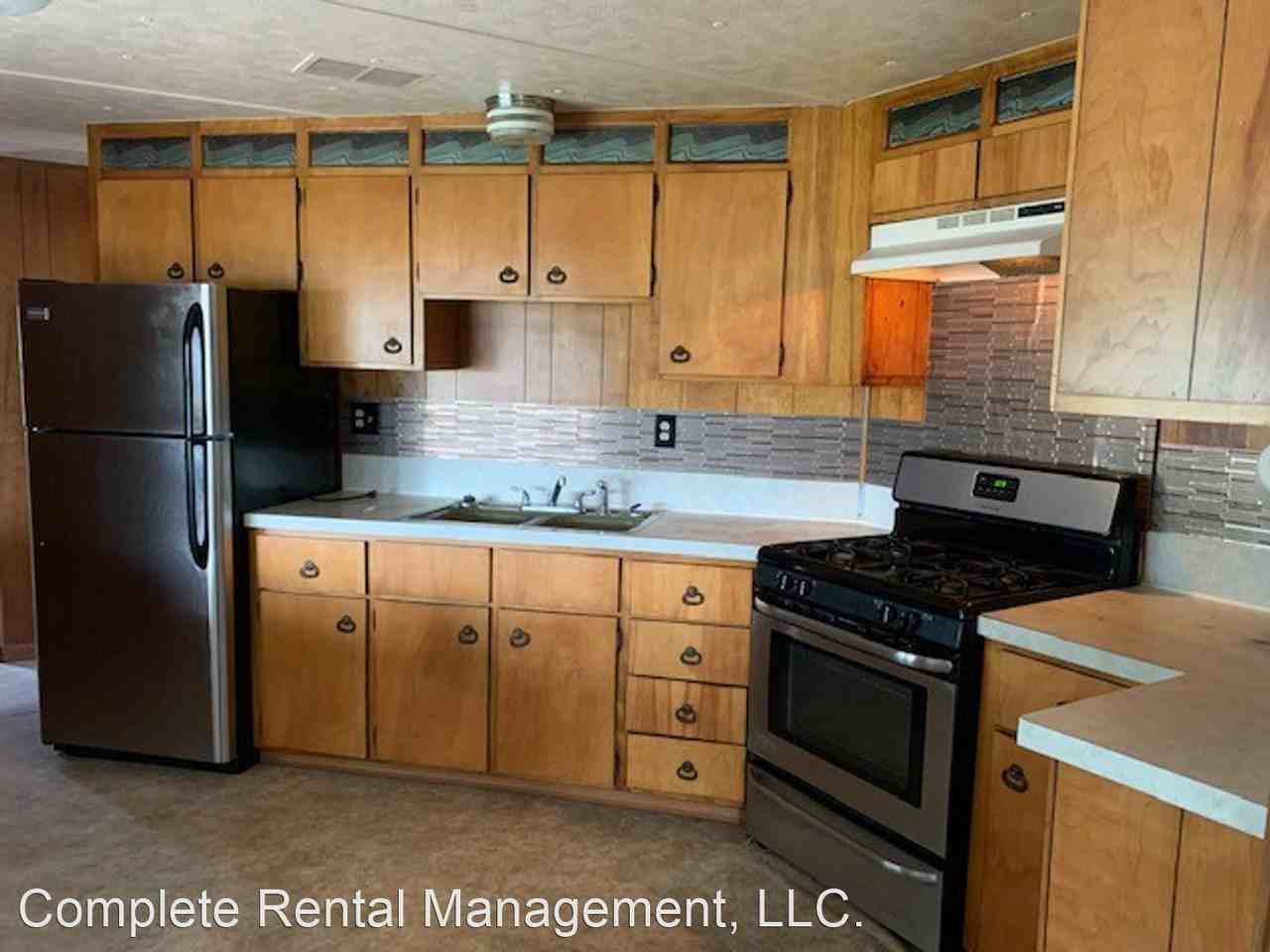 2800 Oakland Ave - Photo 2 of 12