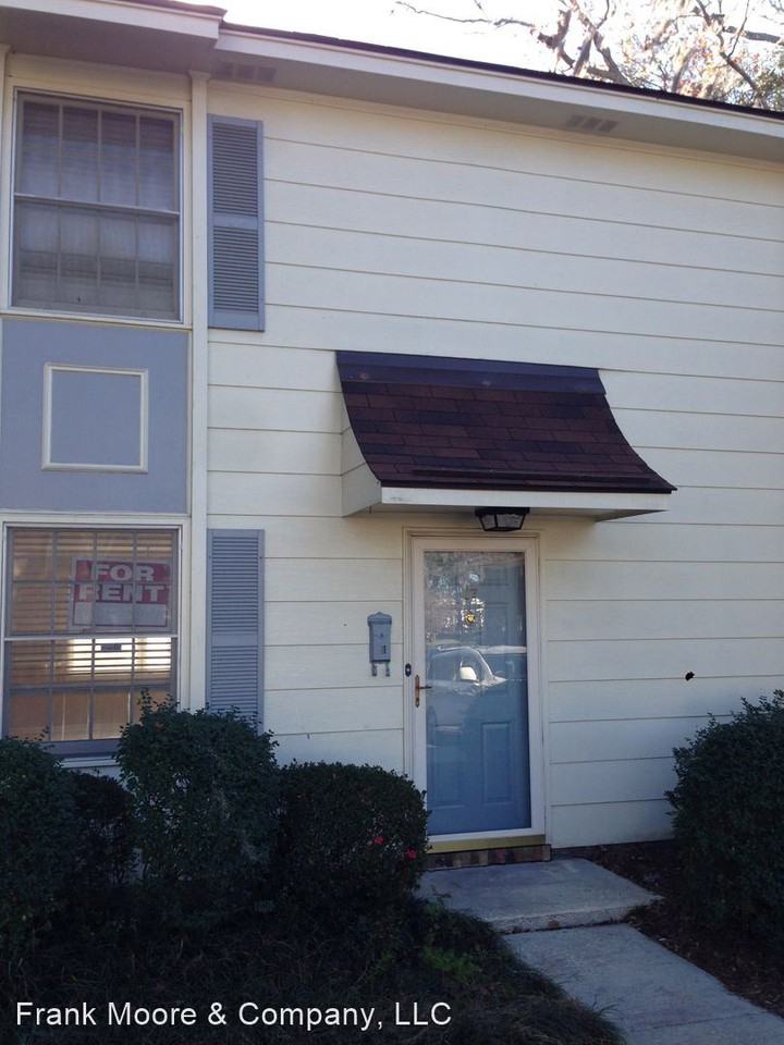 455 Mall Blvd #17