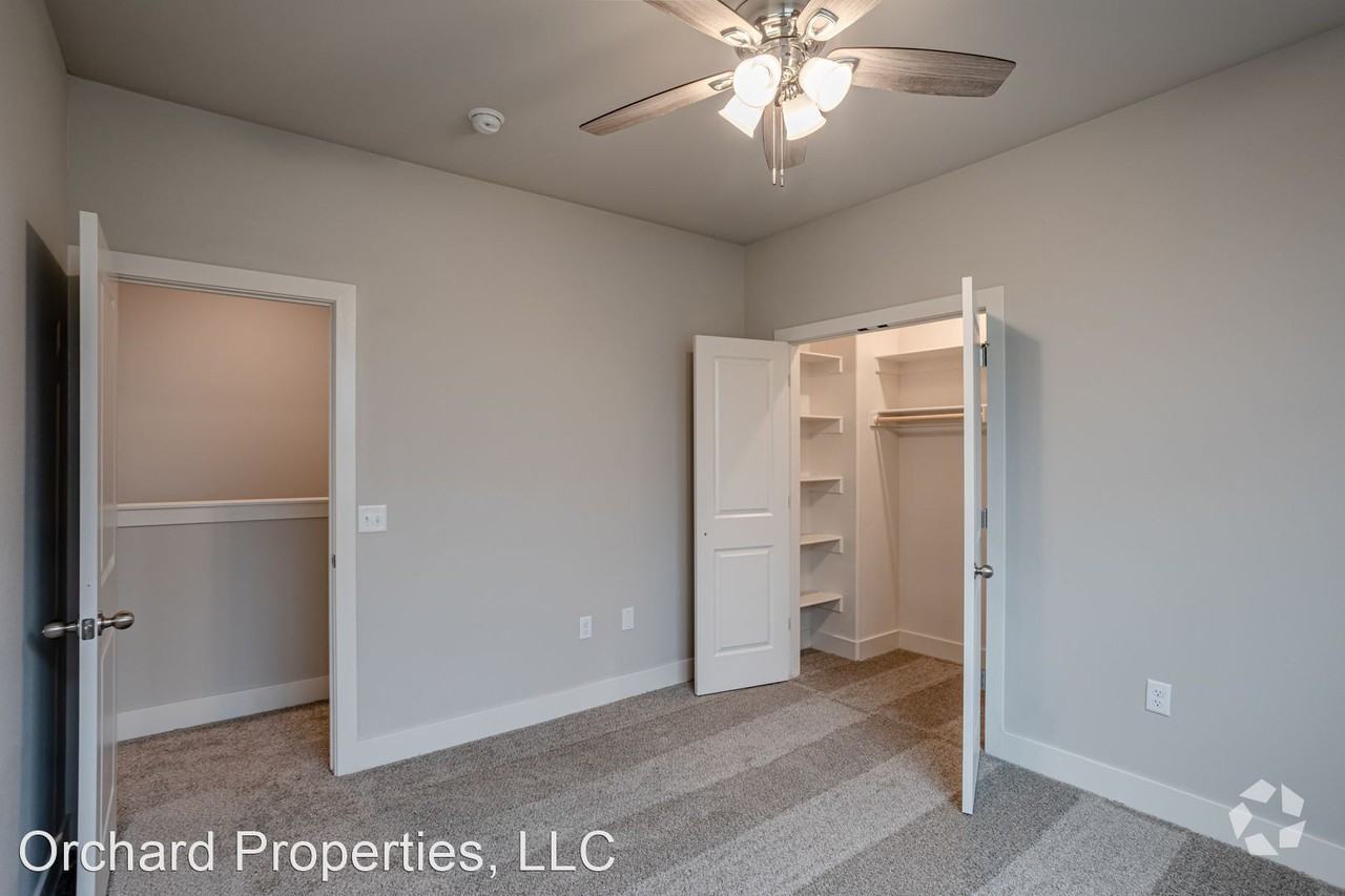 482 Alpine Street - Photo 3 of 5