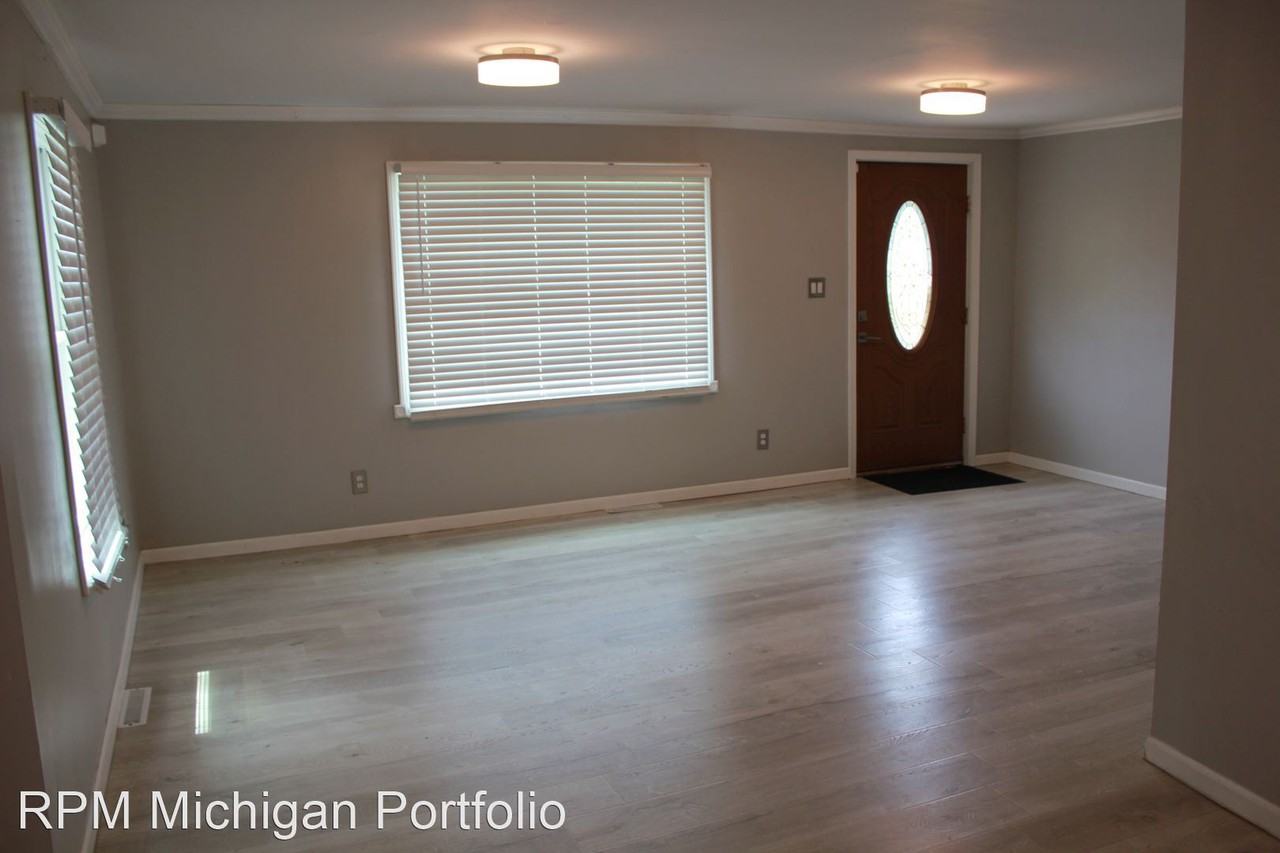 1527 Reeder Ave - Photo 2 of 15