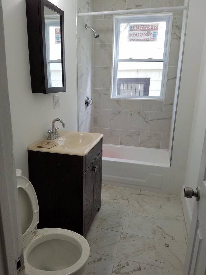 98 Topliff St #1ROOM2 - Photo 3 of 12