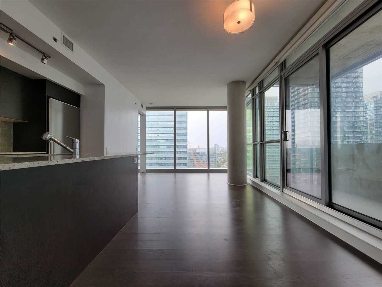 375 King Street West #2507