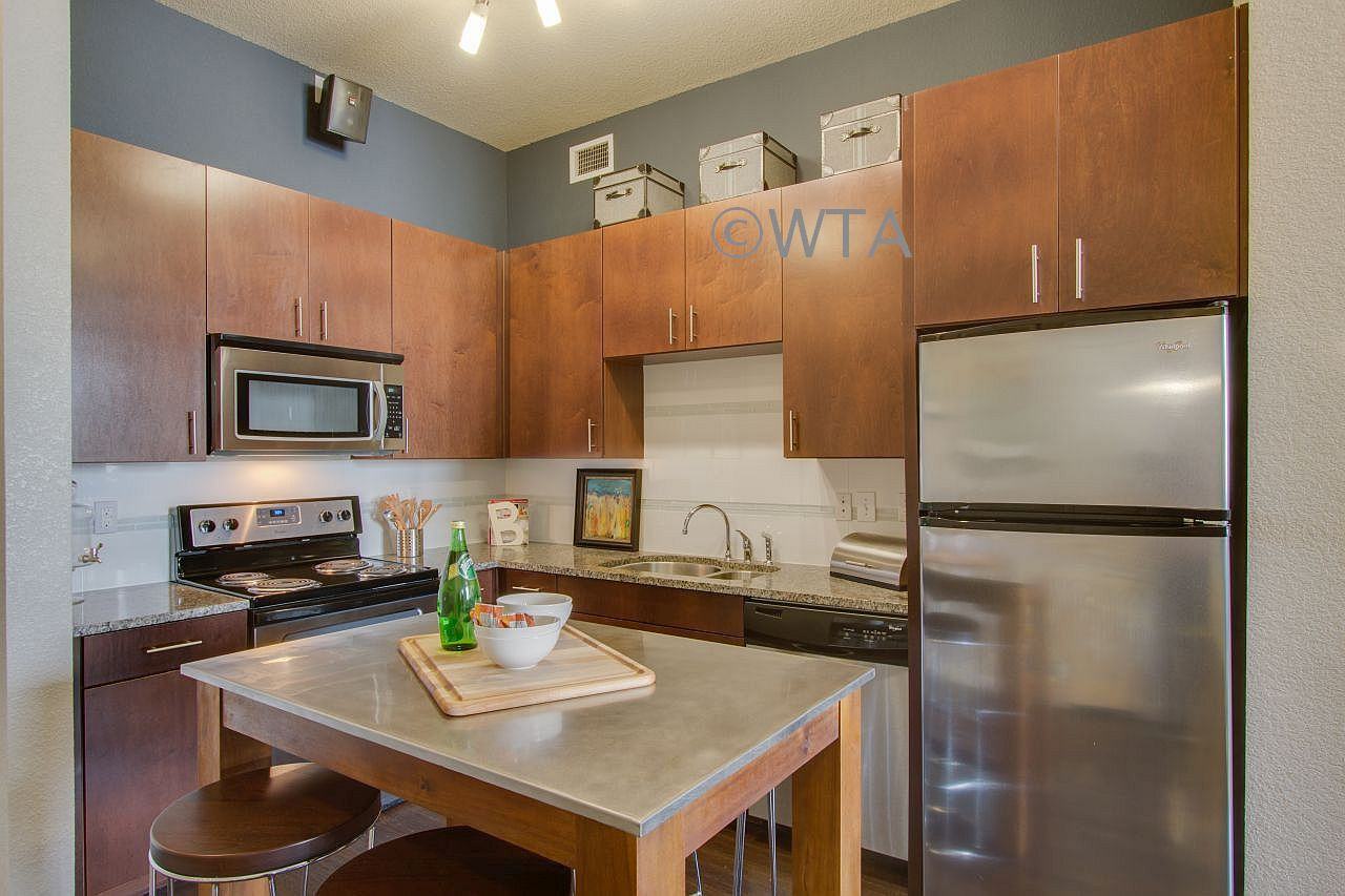 1800 Broadway - Photo 3 of 20