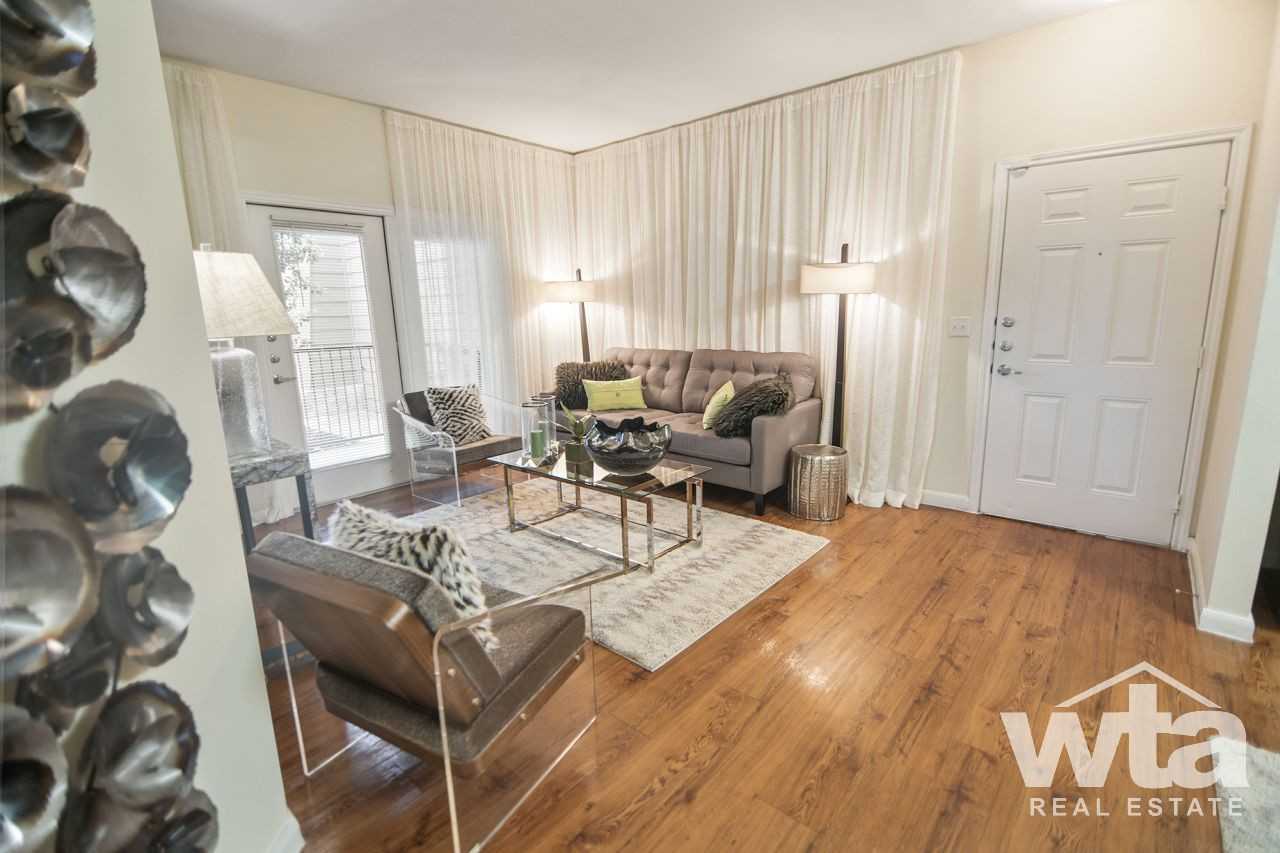 625 E STASSNEY LN - Photo 2 of 25