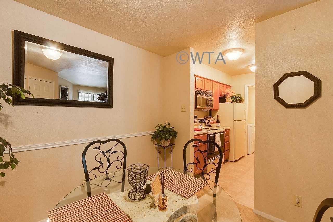 16550 HENDERSON PASS - Photo 3 of 16