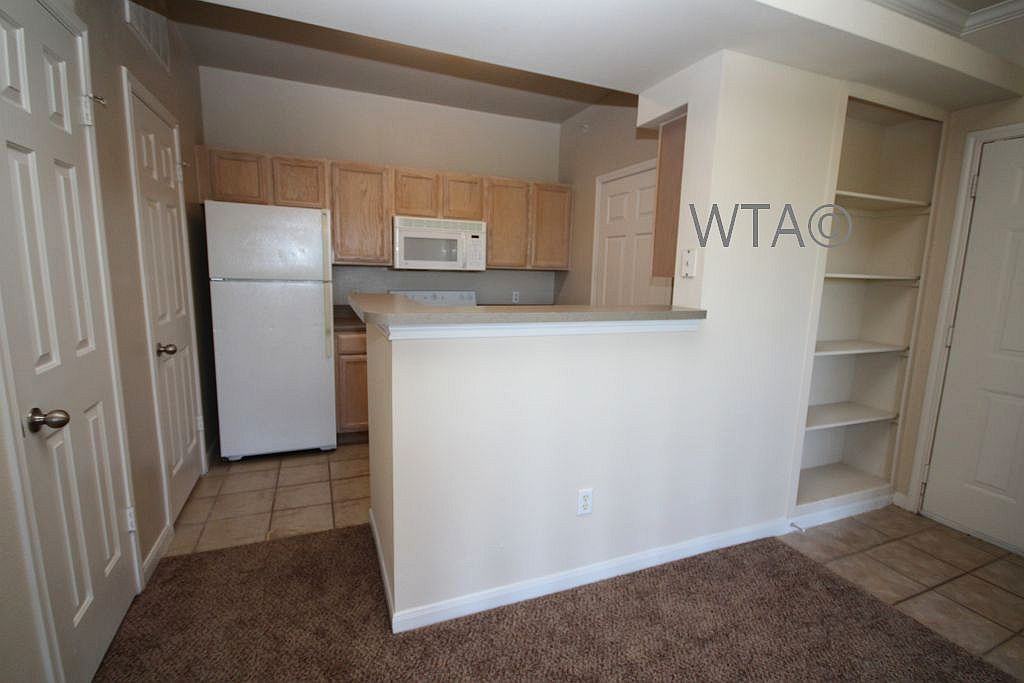 12118 WALNUT PARK CROSSING - Photo 3 of 19