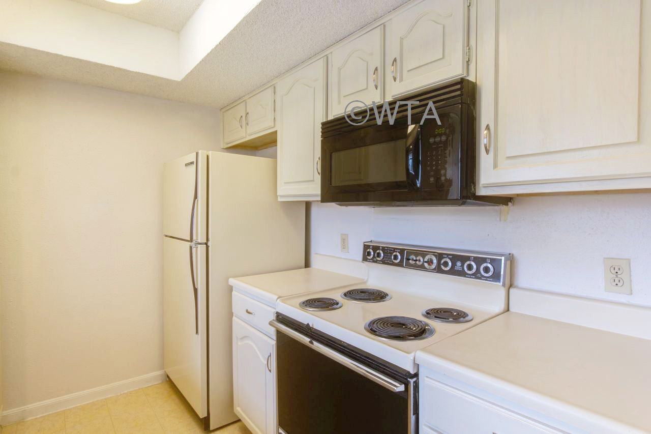 11843 BRAESVIEW - Photo 3 of 18