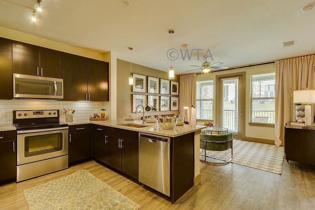 5002 WISEMAN BLVD - Photo 2 of 20