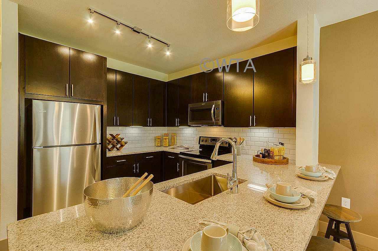 5002 WISEMAN BLVD - Photo 3 of 20