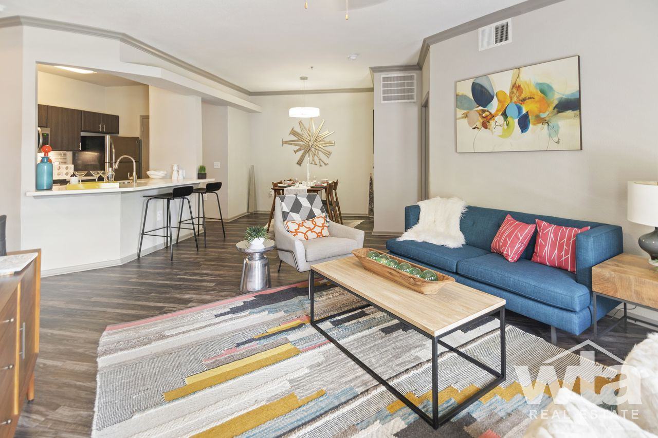 10101 W PARMER LN - Photo 2 of 25