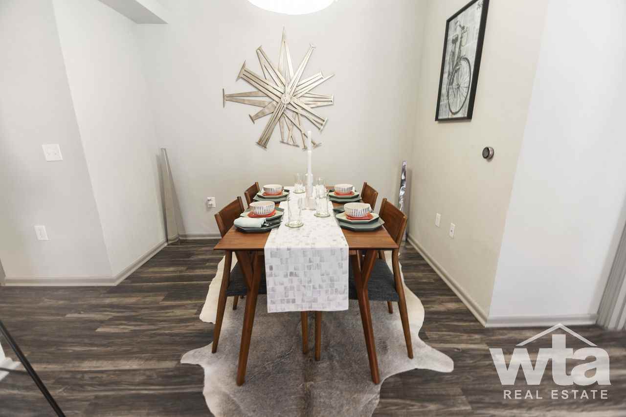 10101 W PARMER LN - Photo 3 of 25