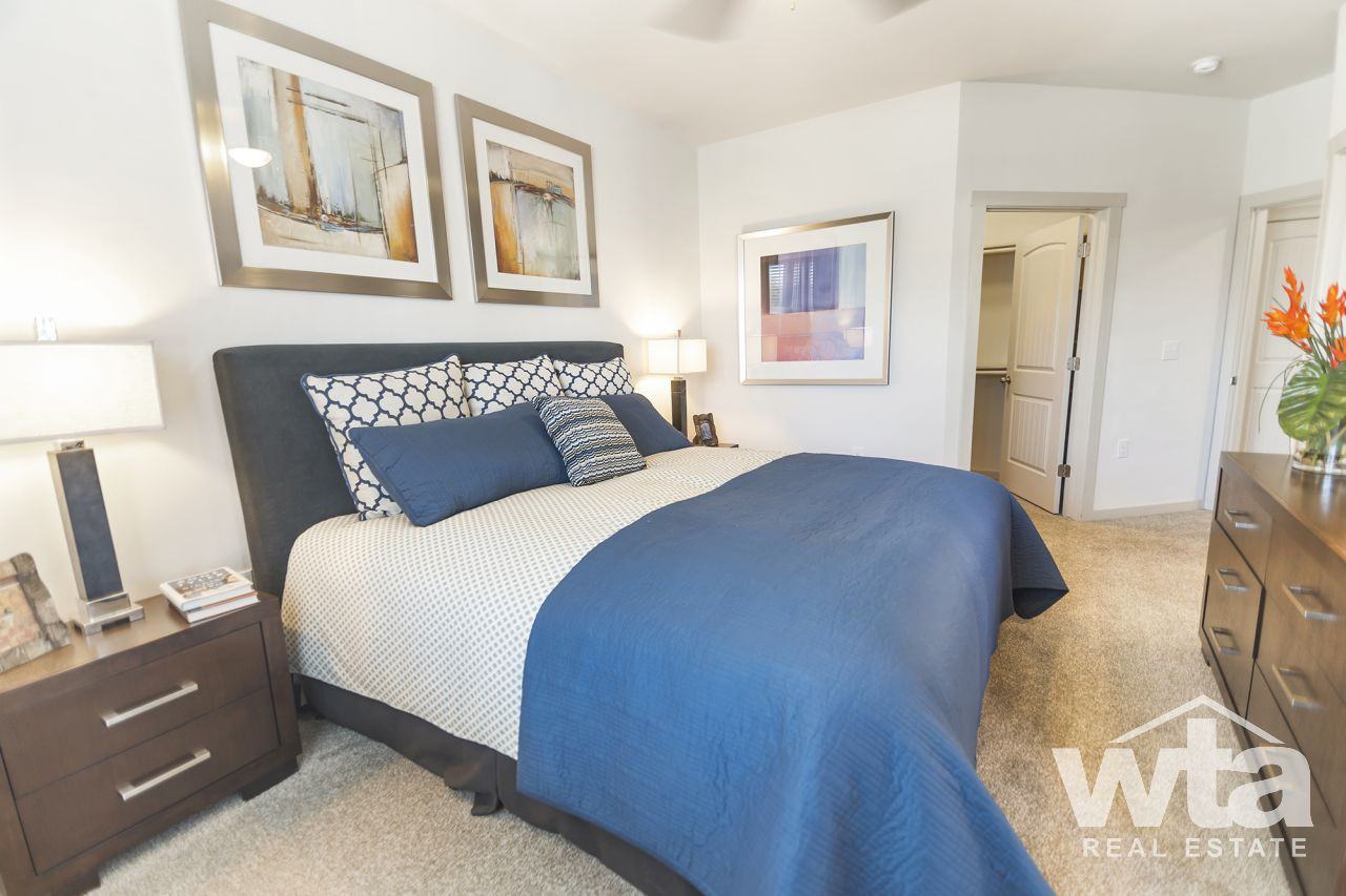 10800 LAKELINE BLVD - Photo 3 of 28