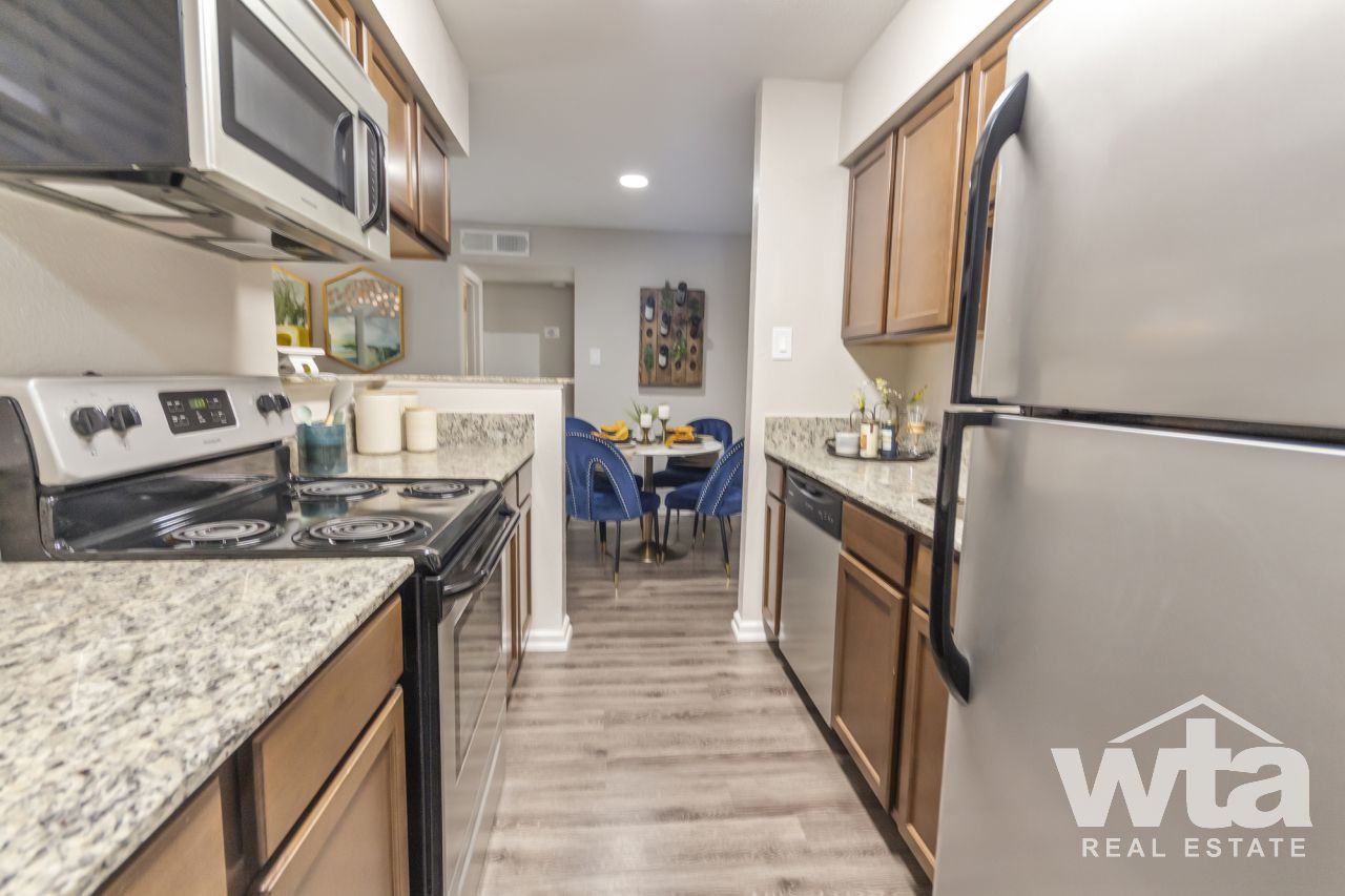 3220 DUVAL RD - Photo 3 of 20