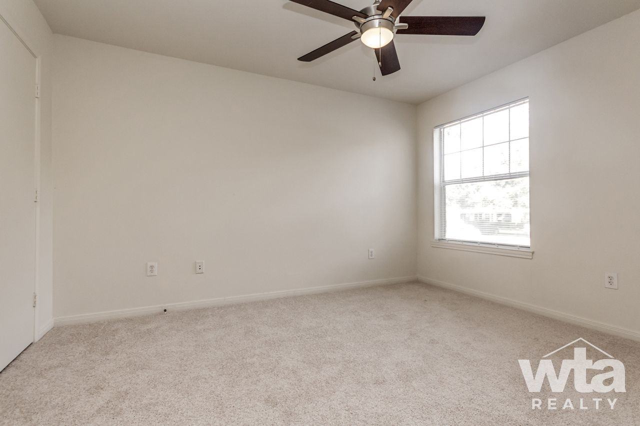 4701 STAGGERBRUSH RD - Photo 3 of 28