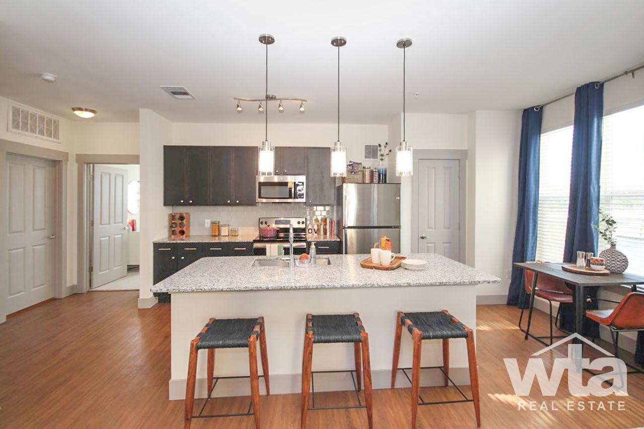 8000 US 290 WEST - Photo 2 of 33