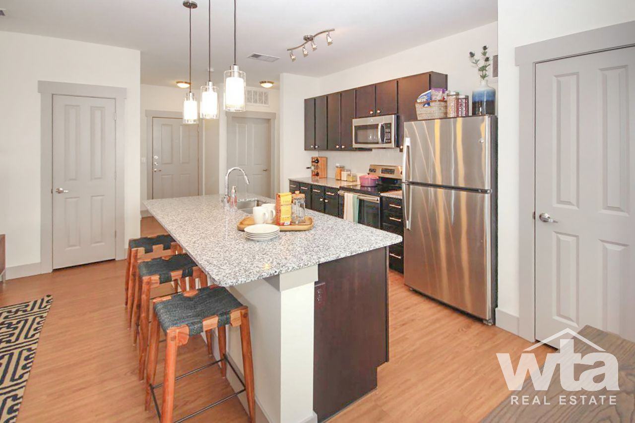 8000 US 290 WEST - Photo 3 of 33