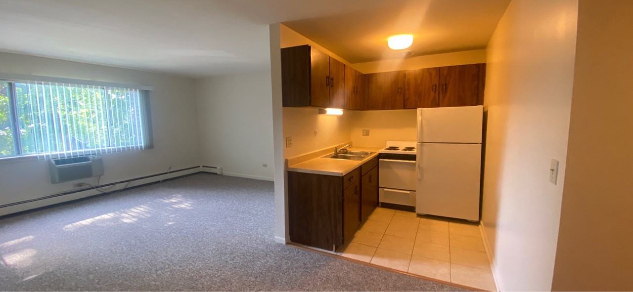 520 N. GENESEE ST. - 306 #306 - Photo 2 of 6