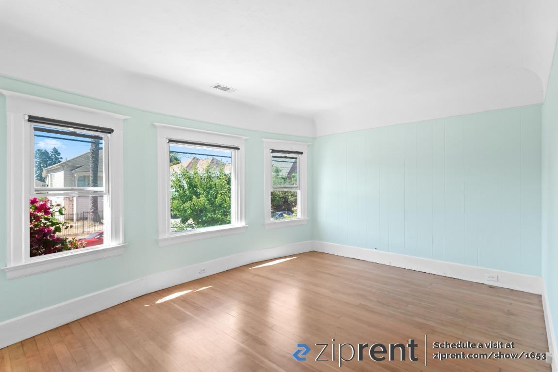 1012 63rd St #TOP - Photo 2 of 20