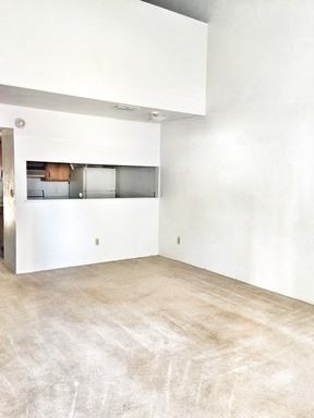 1830 Nekoma Ct - Photo 3 of 11