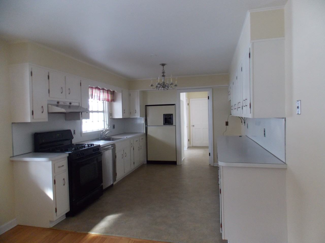 250 Black Rock Turnpike - Photo 2 of 16