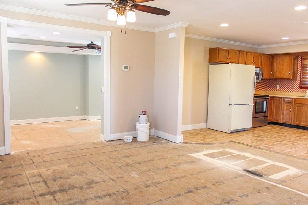 28495 Thompson Corner Rd - Photo 3 of 17