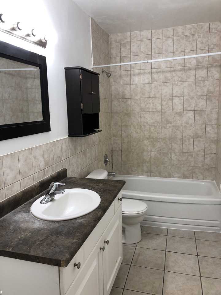 15 Dellroy Ave Apartments in Stanley Park, Kitchener, ON N2A 2S2 Zumper