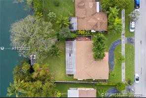 19731 Sterling Drive - Photo 3 of 12