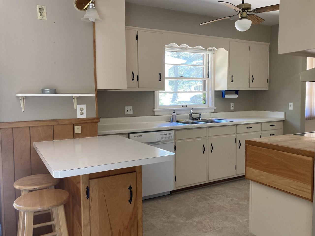 418 S Owen Dr #1 - Photo 7 of 25
