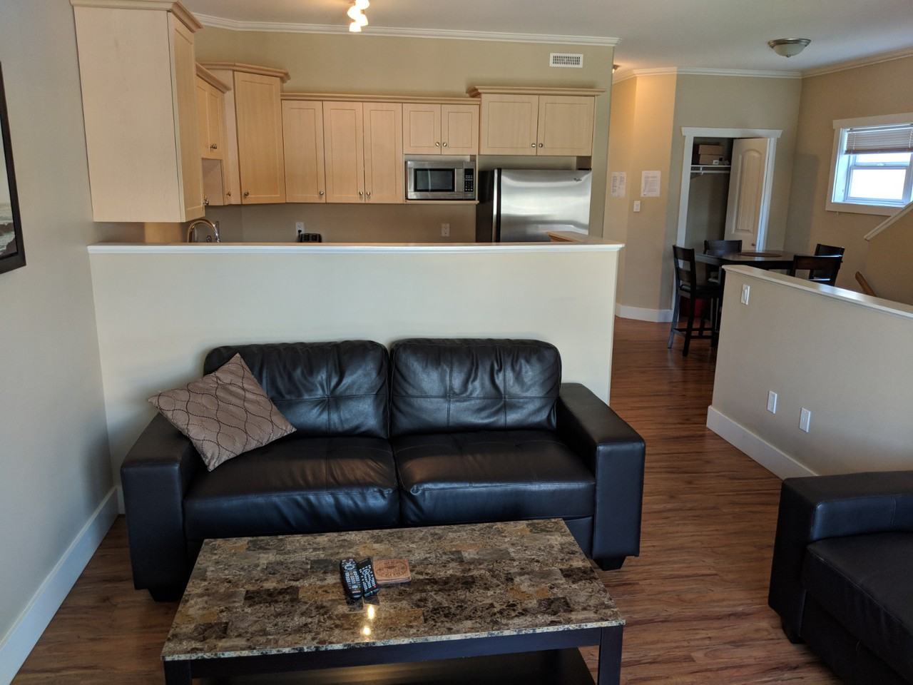 10209 17 St Uppr #UP - Photo 3 of 16