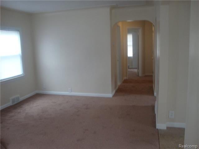 7535 Republic Avenue - Photo 4 of 14