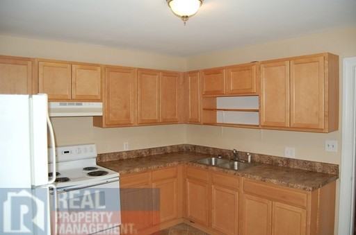 2701 Pinecroft Rd - Photo 2 of 16