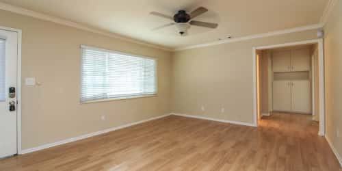 4916 N Stoddard Ave - Photo 3 of 26