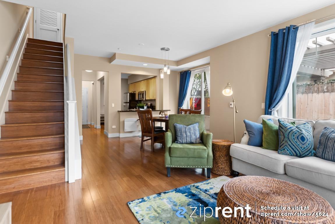 1542 Brunswig Ln - Photo 3 of 23