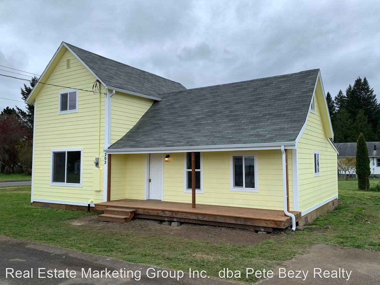 202 W Pe Ell Ave - Photo 2 of 14