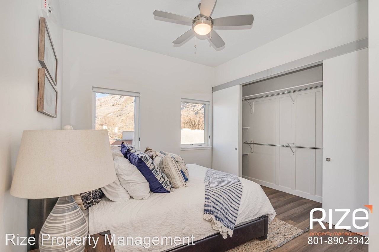 365 W Reed Ave - Photo 2 of 13