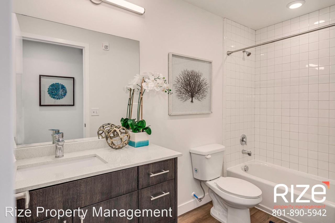 365 W Reed Ave - Photo 3 of 13