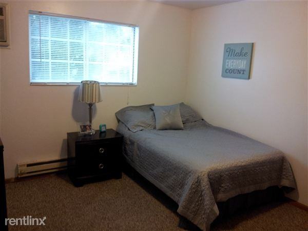 Sunnyside Apartments - Photo 2 of 8