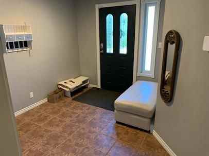 711 Bexhill Rd - Photo 3 of 14