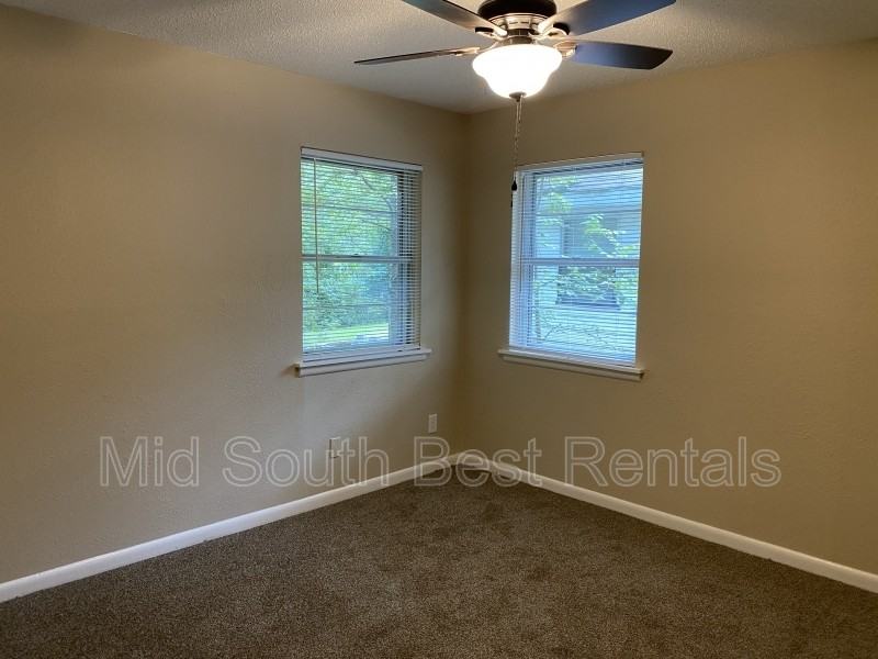 35 Sheffield Dr - Photo 5 of 8